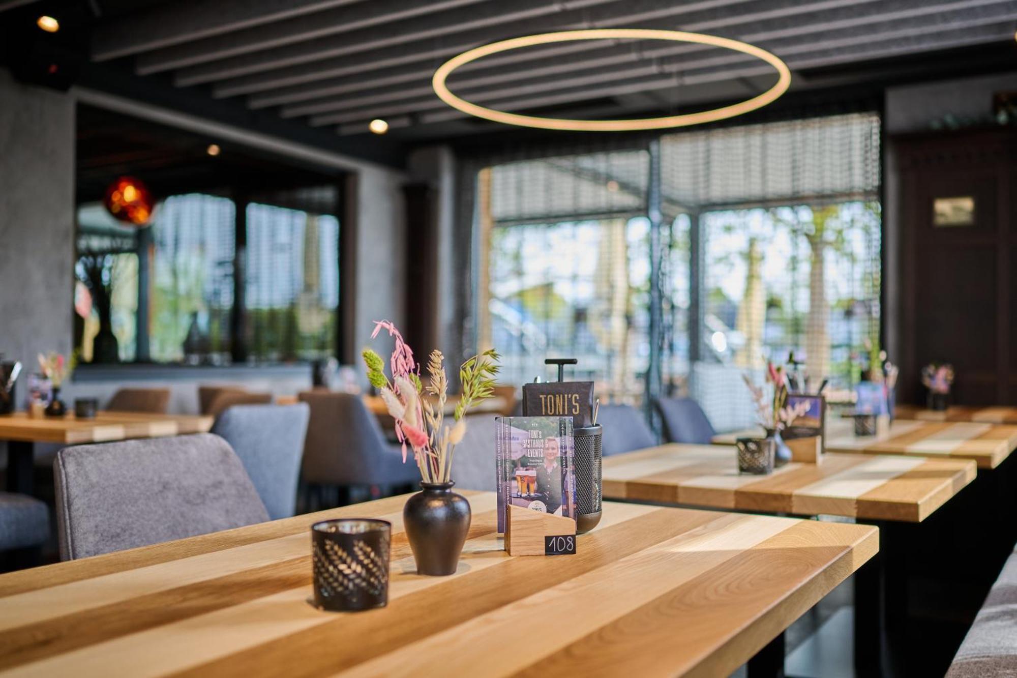 Genusshotel Wenisch 施特劳宾 外观 照片
